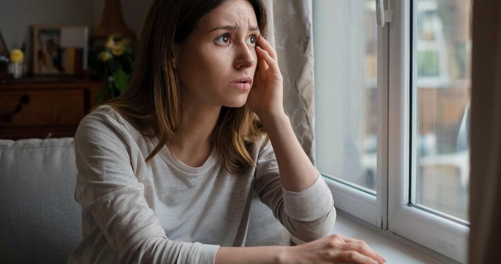 Он задержался на работе.. Или нет? Как тишина в телефонах чуть не разрушила 10 лет брака (История Анны + Что спасло нас по совету психолога)