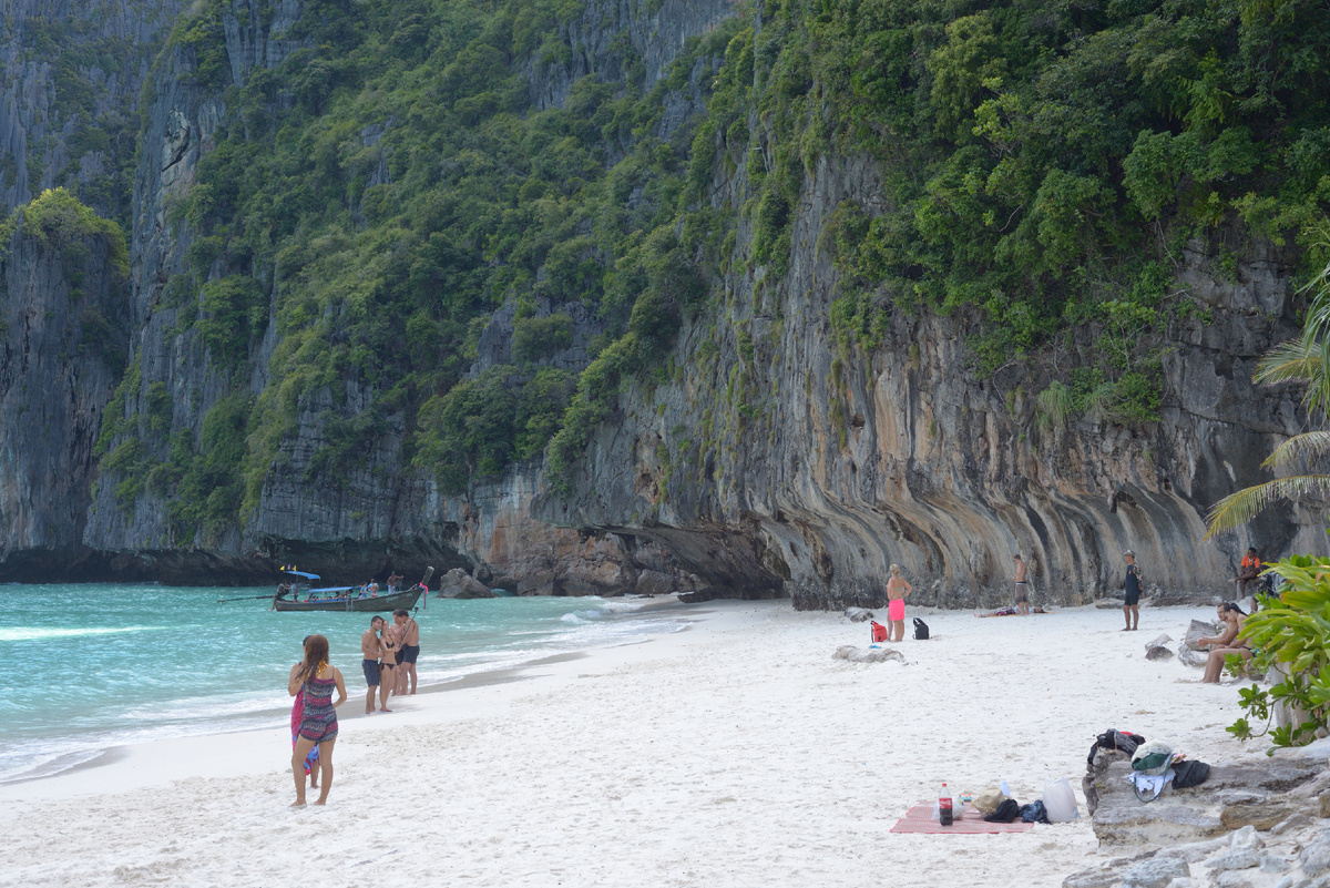 Пляж Пхи-Пхи. Бухта Майя Бей