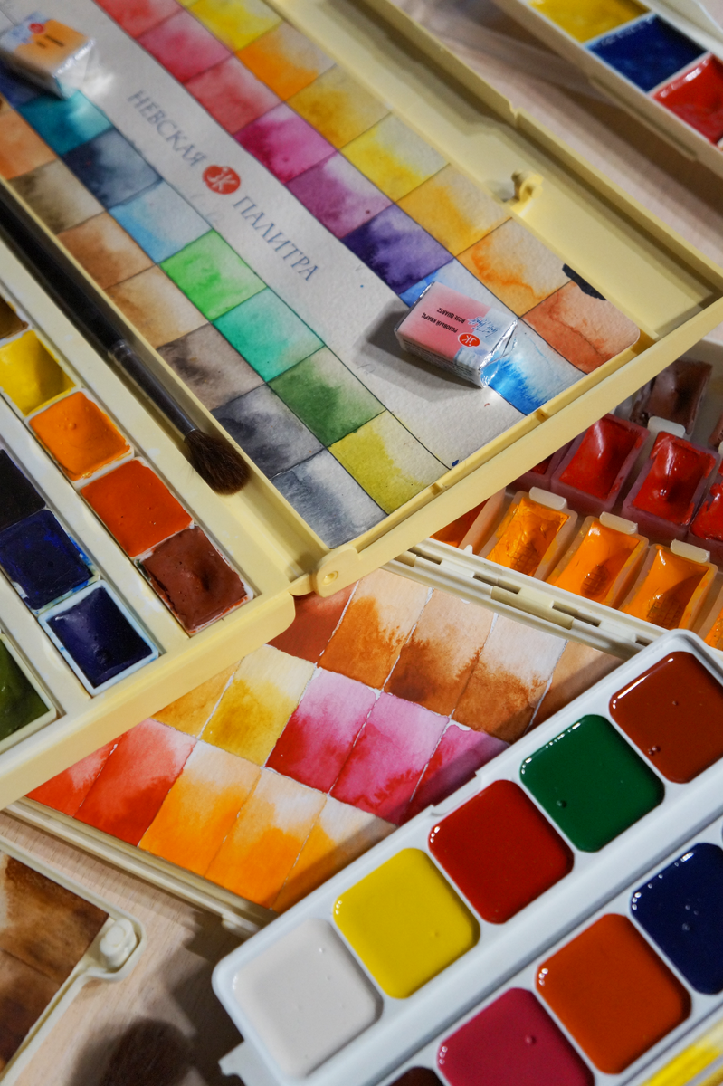 Акварельные краски. Автор фото Корягина Светлана (Корга Арт)