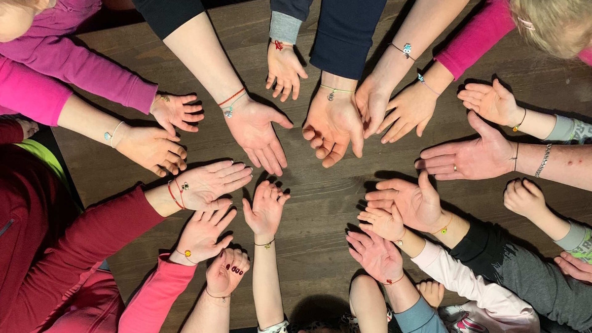    Более 340 тысяч детей в России – без попечения родителей. Фото: соцсети «Детские деревни SOS Россия»