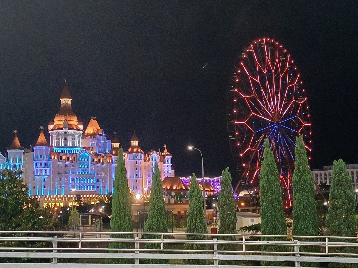    Побывала в 12 странах за год и поняла - в России не будет как в Европе