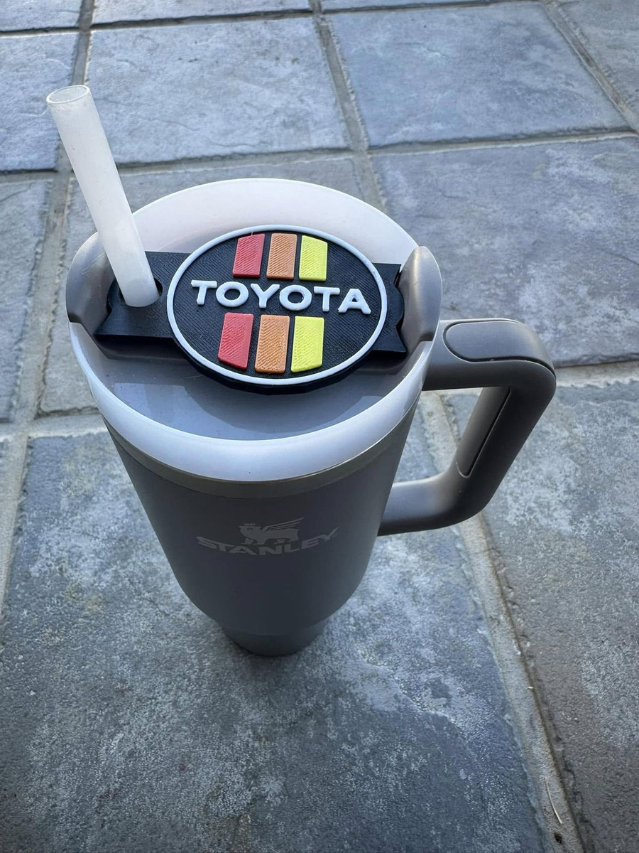 Пример крышки для кружки, которая как раз сделана из PLA. Источник: https://ru.pinterest.com/pin/155303888230869178/