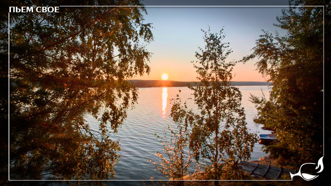 Утреннее солнце на Пертозере наблюдает за нашим завтраком