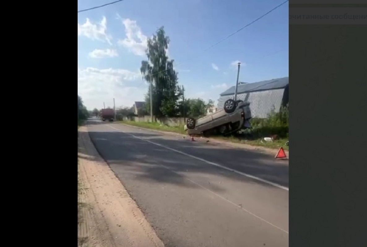    Выезжая на главную дорогу, Hyundai не уступил проезд КАМАЗу