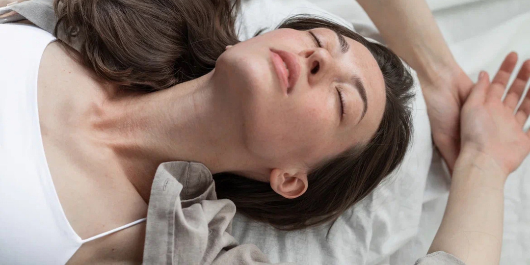 КАК МОЗГ ПРЕВРАЩАЕТ НАШИ ПЕРЕЖИВАНИЯ В СНЫ?