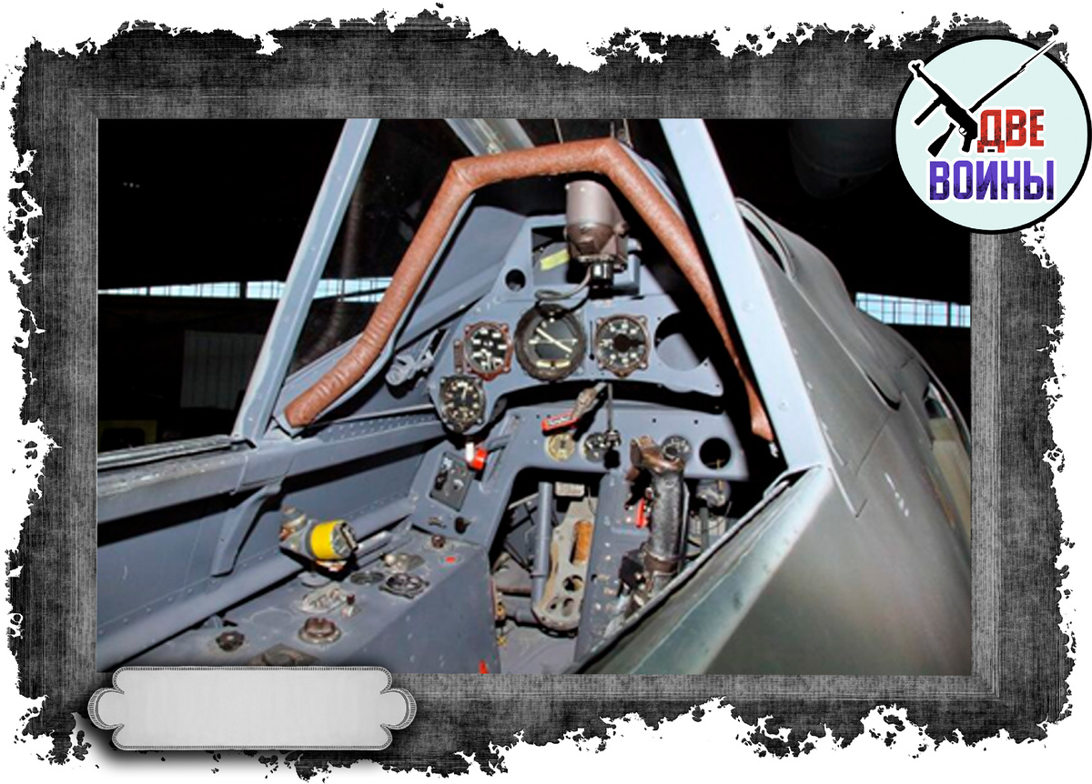 Минимум в кабине. Фото в открытом доступе. 