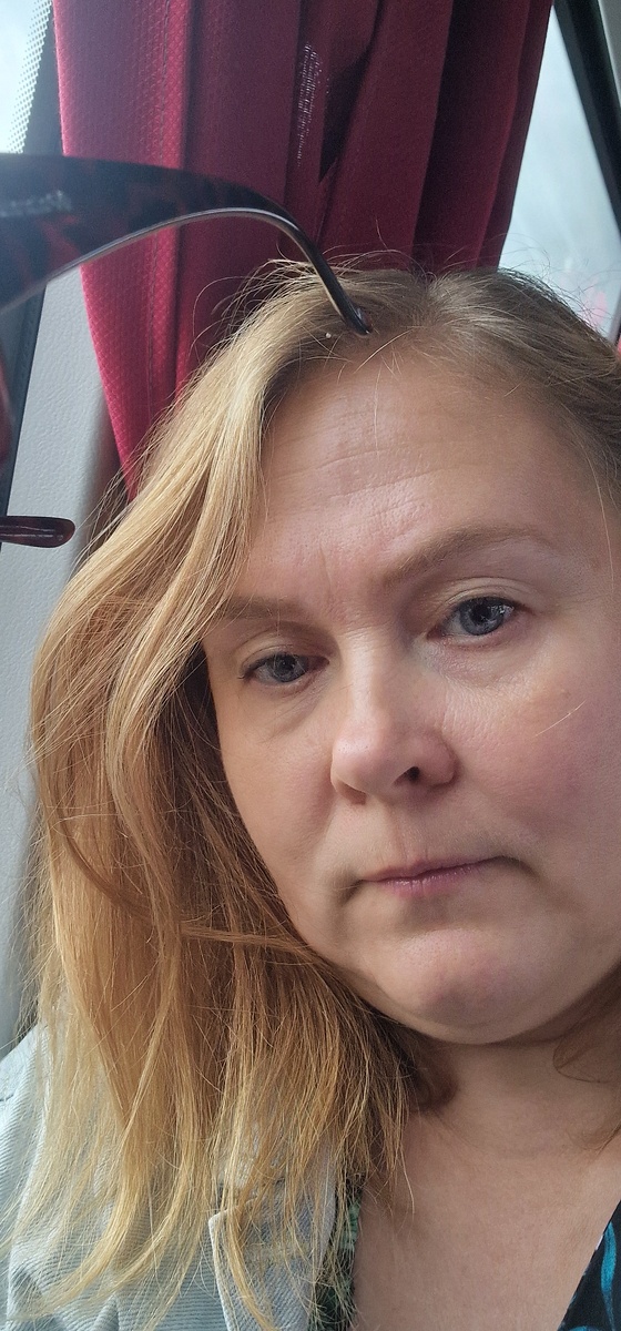 это я, уже обратно еду, без Миши..Смотрю: такая уставшая, ужас)