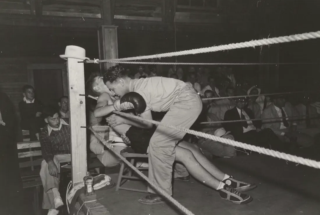 Винтажное фото бокса