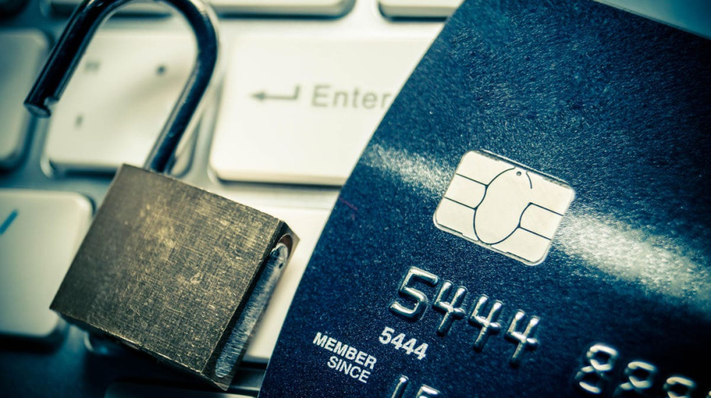    Как мошенники взламывают банковские счета через SMS-восстановление паролей