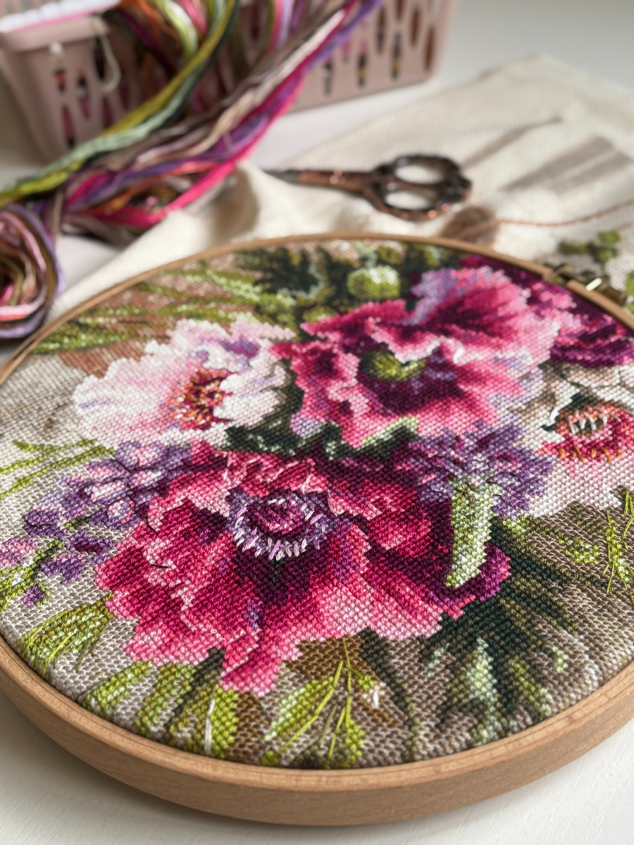 На фото работа от фирмы "Чудесная игла" - "С добрым утром!"