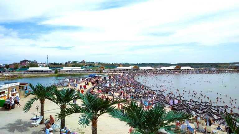    Сезон на Солёных озёрах завершится в конце августа или начале сентября Оренбуржье