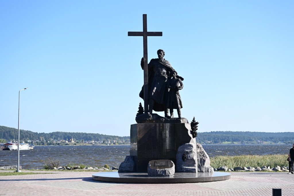    Памятник крестителю Карелии князю Ярославу в Сортавале. Фото: «Республика» / Сергей Юдин
