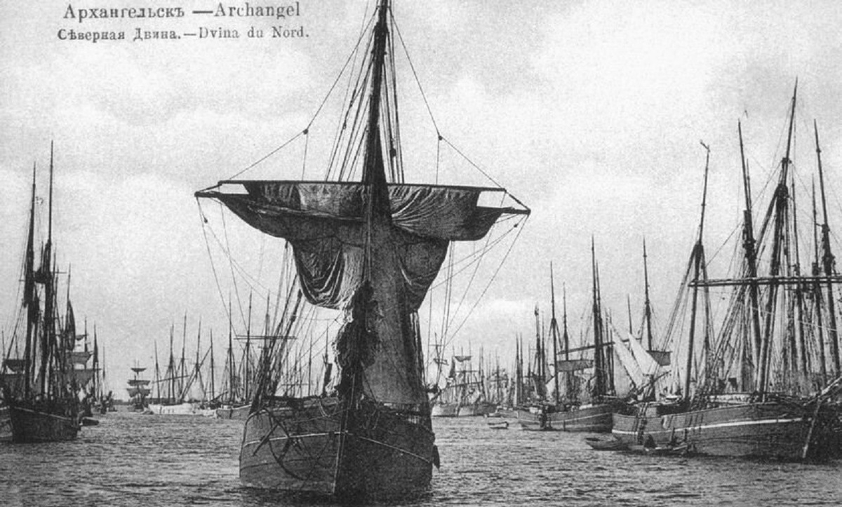 На рейде Архангельского порта