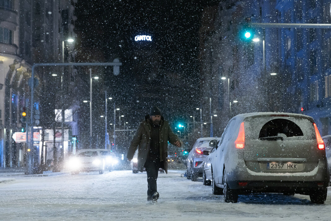 Кадр из фильма "Микаэла".