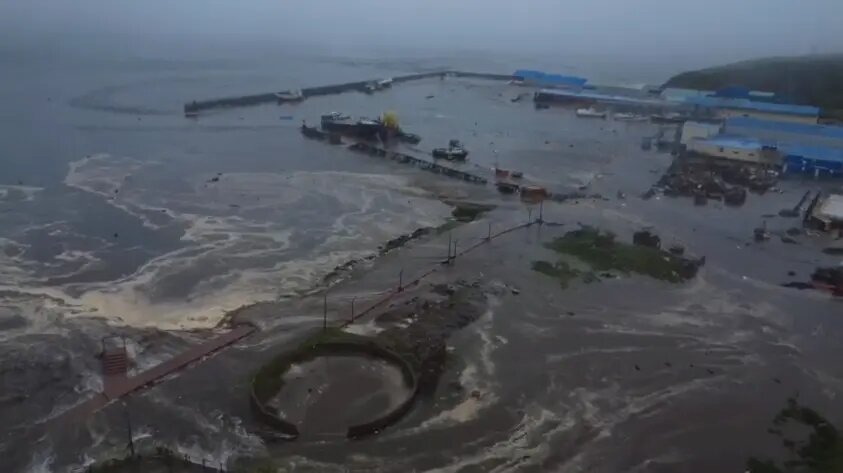    Северо-Курильск с дрона. Фото: кадр видео из Telegram-канала Камчатского филиала ФИЦ ЕГС РАН