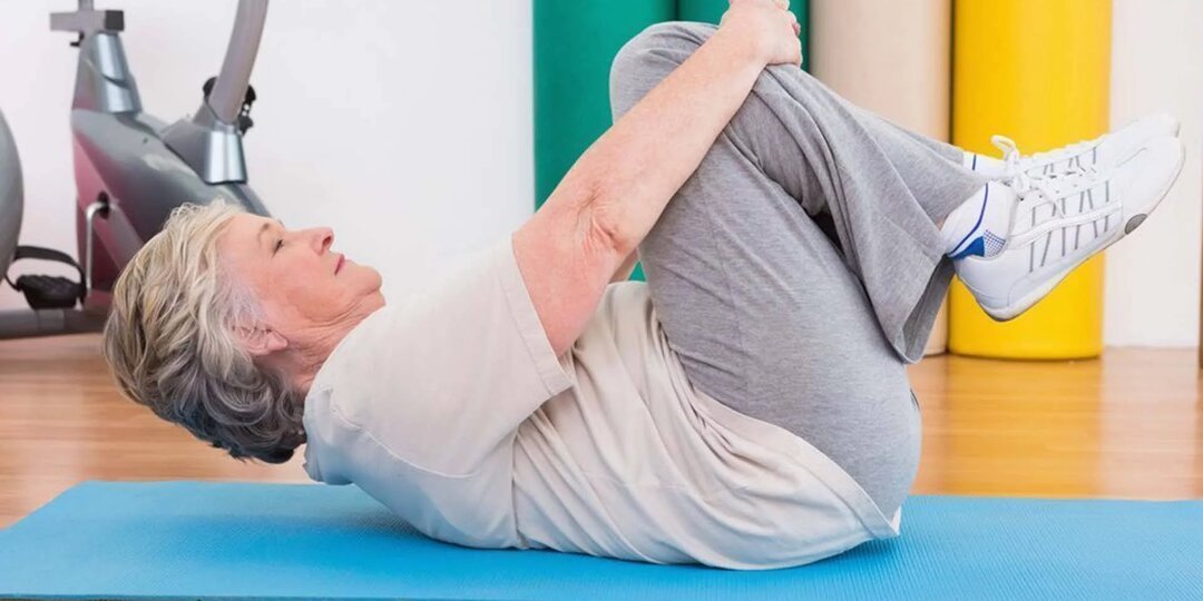 Упражнения при боли в колене или бедре