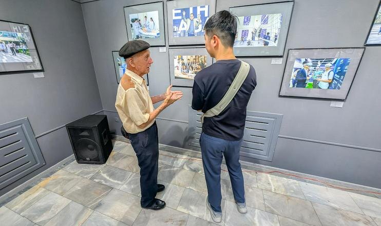 Диалог поколений. Фото Андрея Кудряшова/«Фергана»