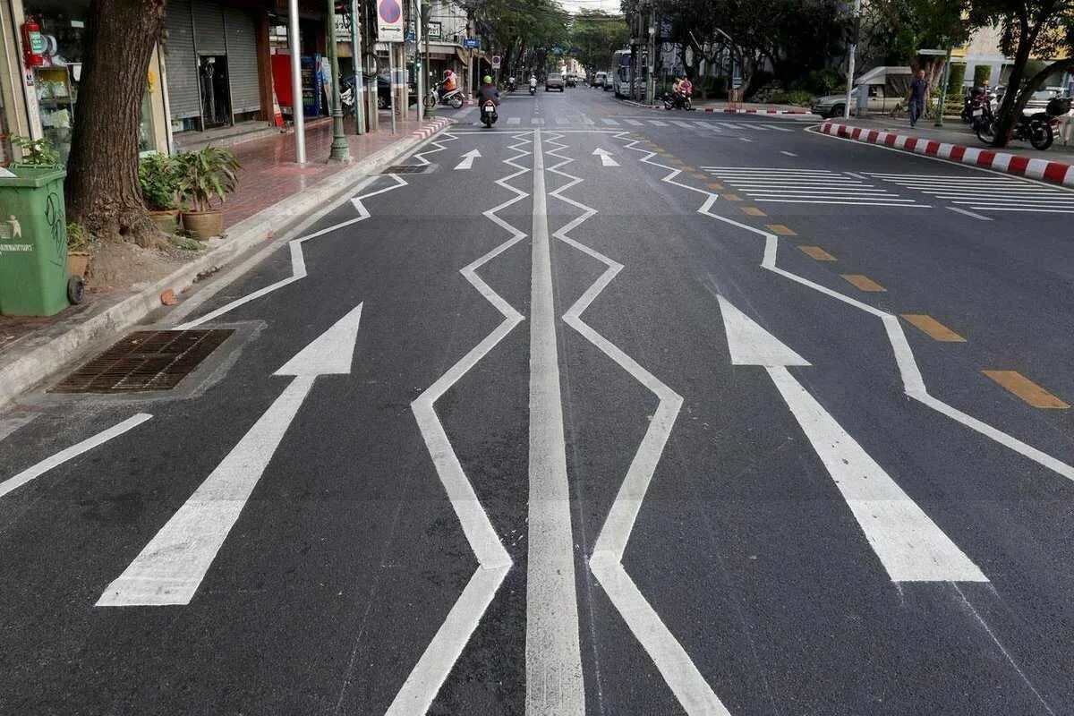 Фото заимствовано - https://www.olx.kz/d/obyavlenie/dorozhnaya-razmetka-IDnEyJm.html?utm_medium=organic&utm_source=yandexsmartcamera