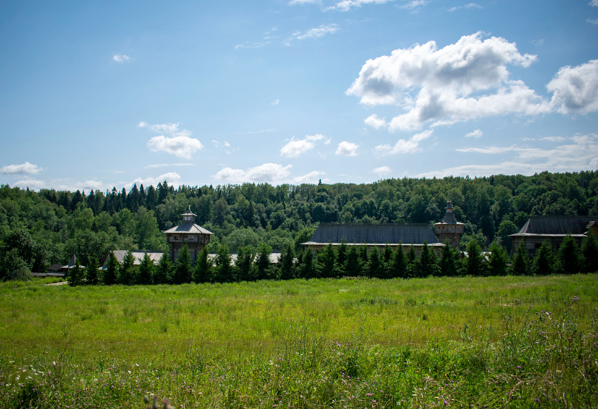 Святогорье. Источник преподобного Сергия Радонежского «Гремячий ключ». Фотография автора статьи.