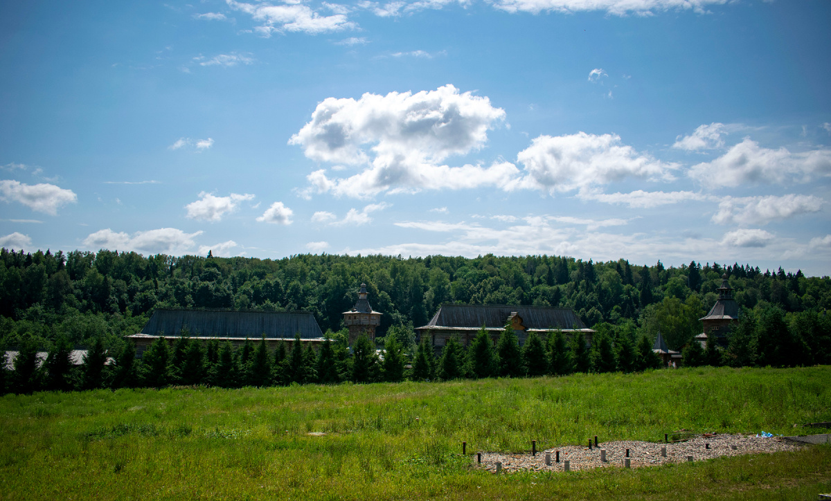 Святогорье. Источник преподобного Сергия Радонежского «Гремячий ключ». Фотография автора статьи.
