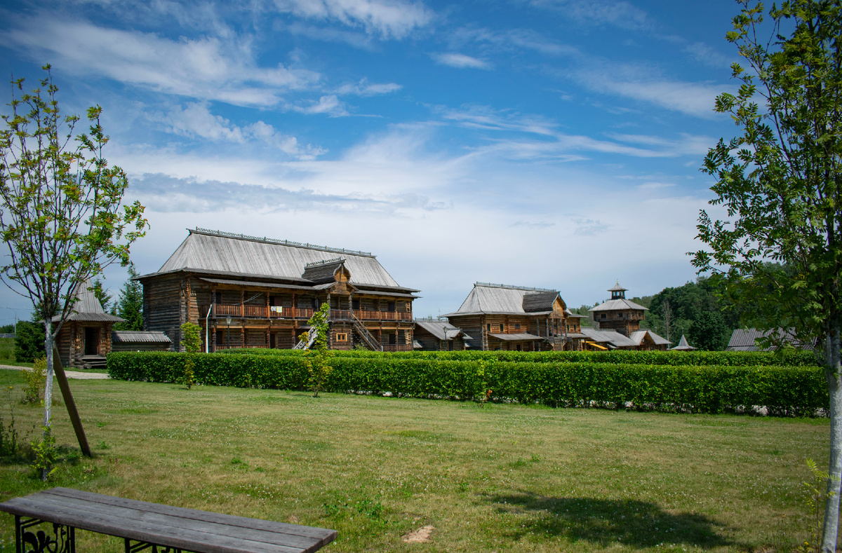 Святогорье. Источник преподобного Сергия Радонежского «Гремячий ключ». Фотография автора статьи.