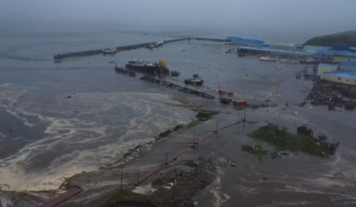     Обстановка в месте землетрясения. Источник: gazeta.ru Автор фото: ФГБУН ФИЦ «Единая геофизическая служба Российской академии наук»