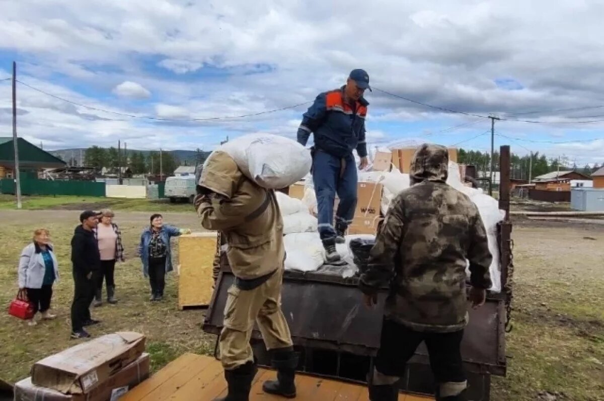    Помощь уже поступает в пострадавшие сёла.