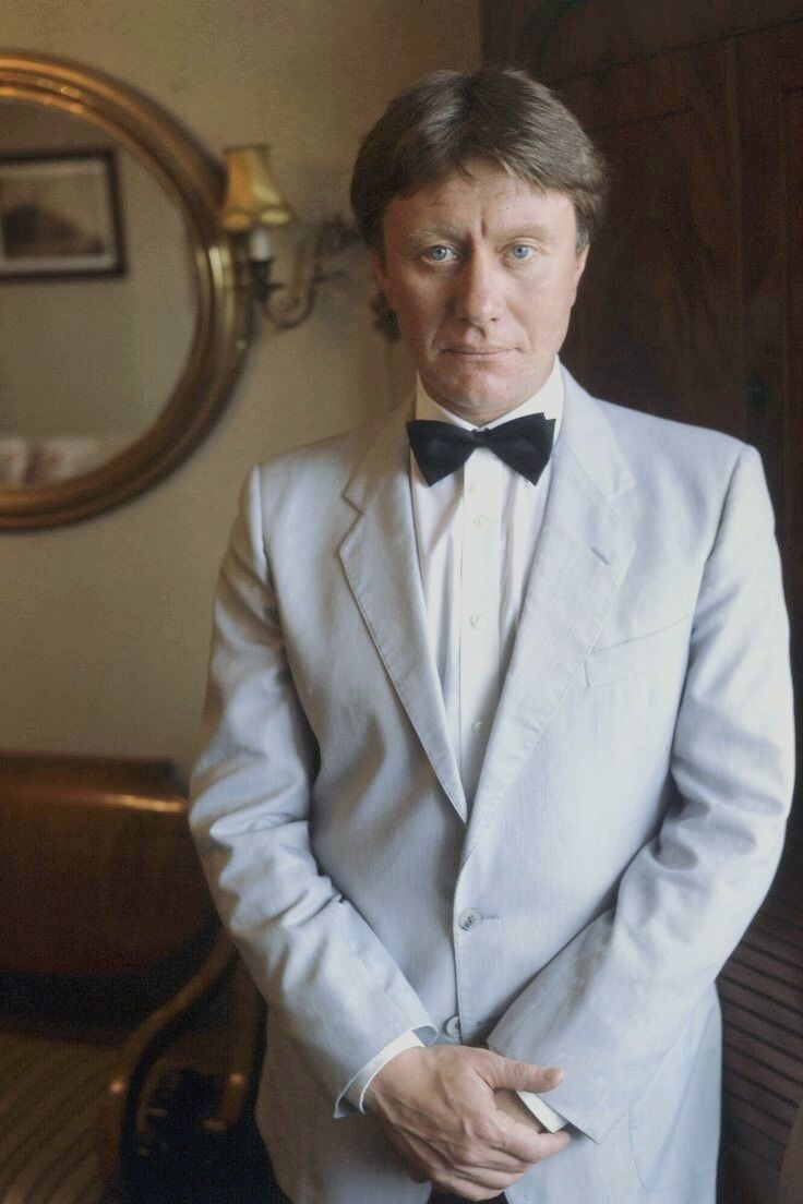 Андрей Миронов