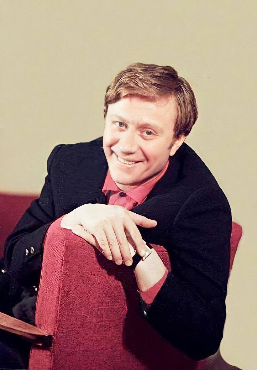 Андрей Миронов 