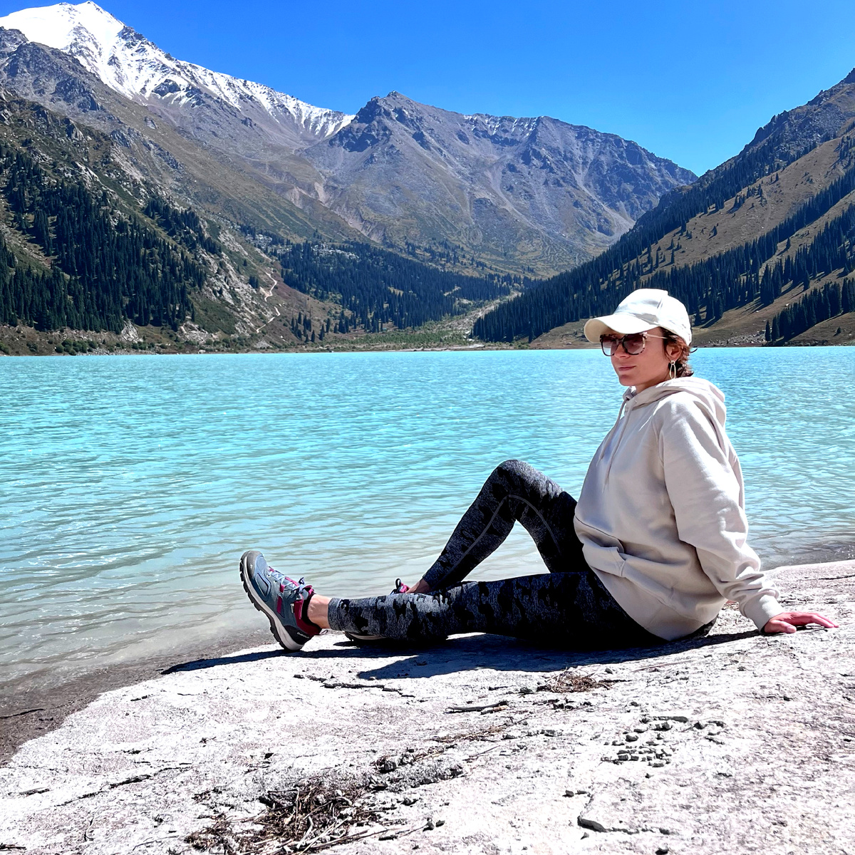 Алматы. Большое алматинское озеро. Фото автора