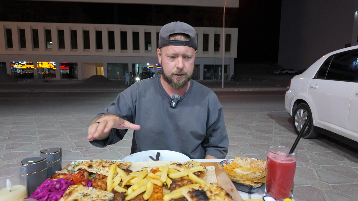 Оман. Пробую всякое.