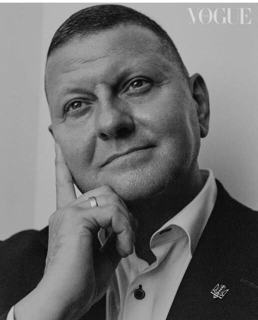    Не хватает косынки. В Сети оценили гламурную фотосессию Залужного