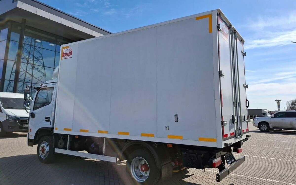    Росстандарт запретил выпуск на авторынок ряда моделей китайских грузовиков Фото – auto.ru