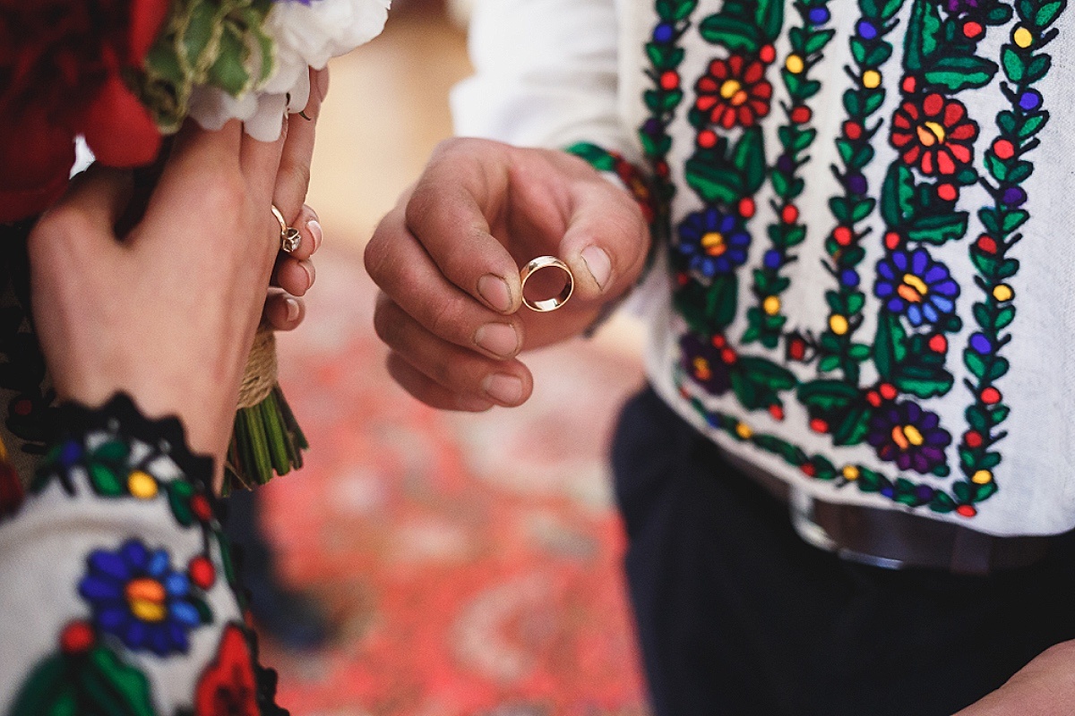 Olya94 / Shuttersock / FOTODOM📷В белорусских и южнославянских свадебных песнях часто встречается образ осени как границы между девичеством и замужеством