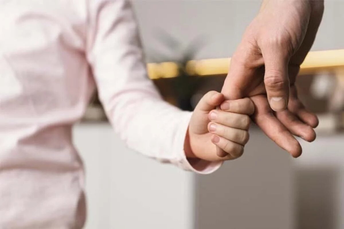    Жительнице Краснодара, оставлявшей 3-летнюю дочь одну дома, вернули ребенка