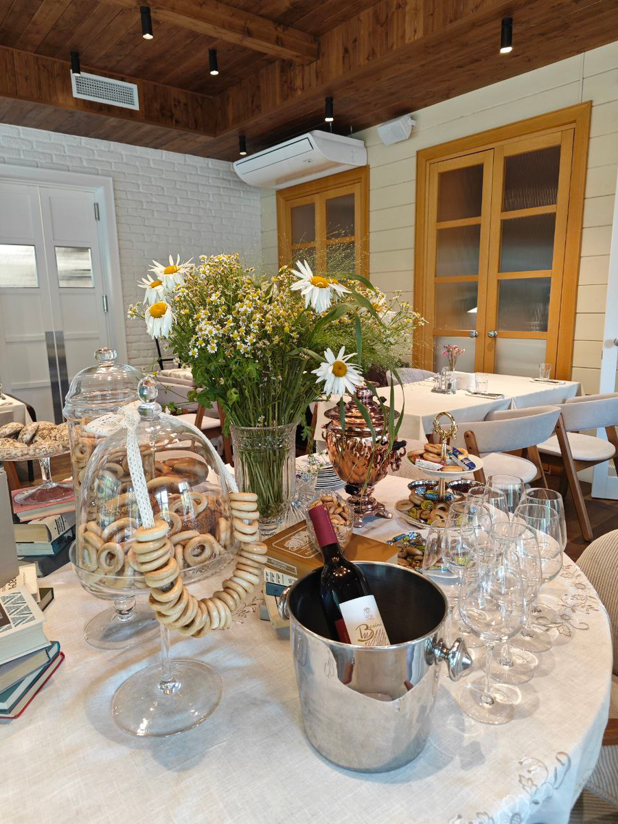 Русский "вайб" в ресторане "Огородники".