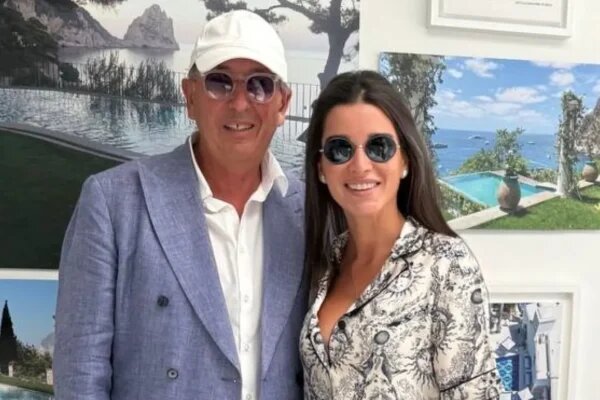    Ксения Бородина с отчимом. Фото: ТВЦ