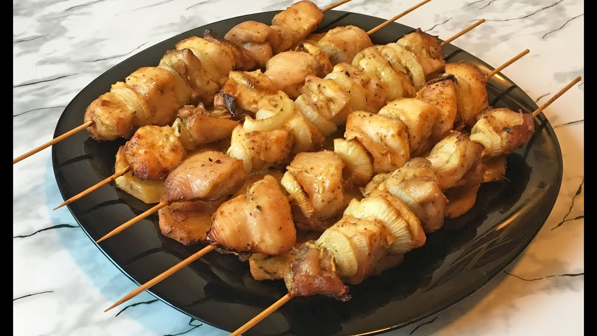 Фото с сайта: https://im.therecepts.com/recipes/1440/e/EbpAHXkOEBQ_1440.jpg