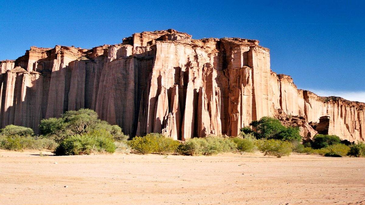 Скалы Талампаи. Источник: Яндекс картинки