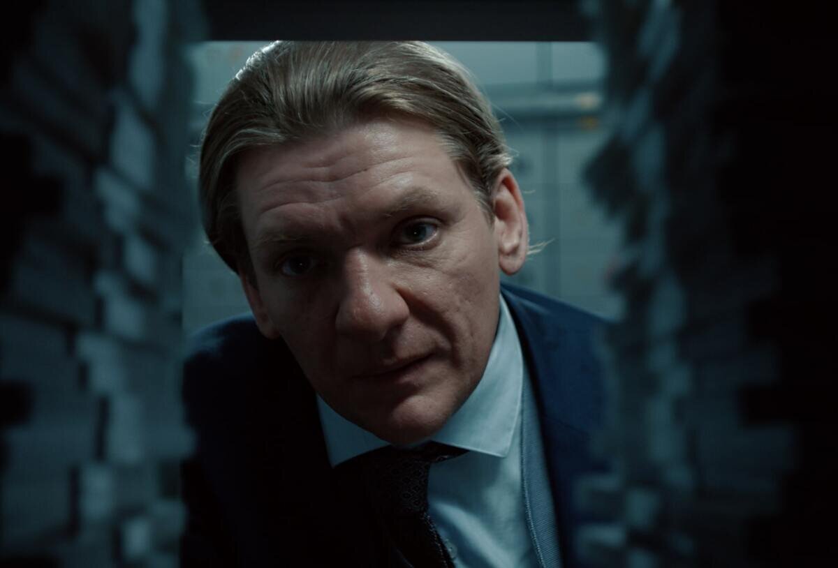 Алексей Вертков в фильме «Девка-баба: Кукла-чародейка»