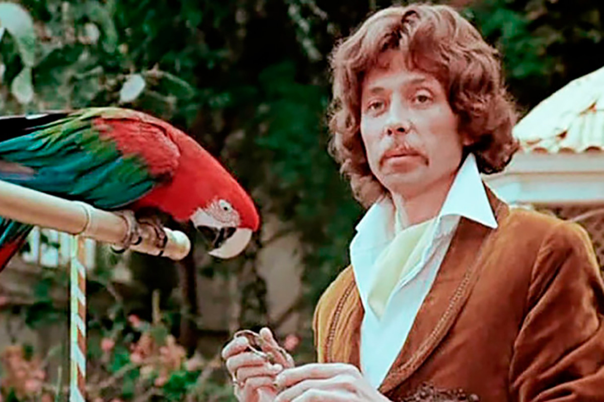 Ленфильм📷Олег Даль в роли принца Флоризеля в фильме «Приключения принца Флоризеля», режиссер 
 Евгений Татарский, 1979 г.