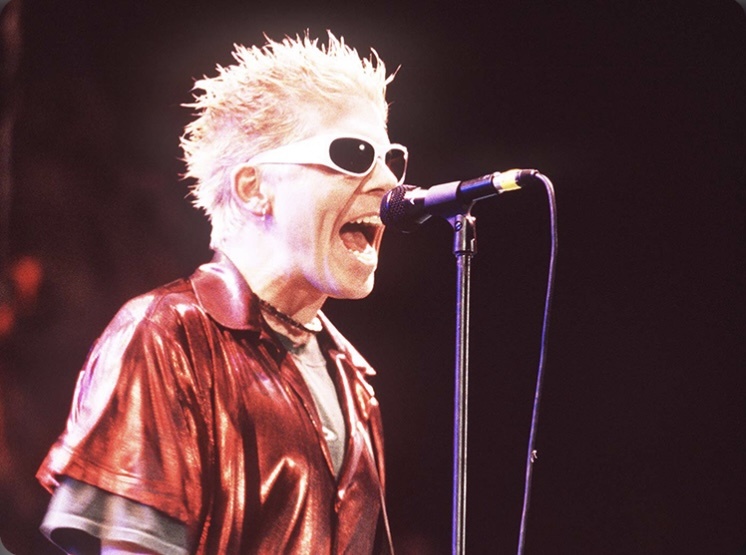 Декстер Холланд