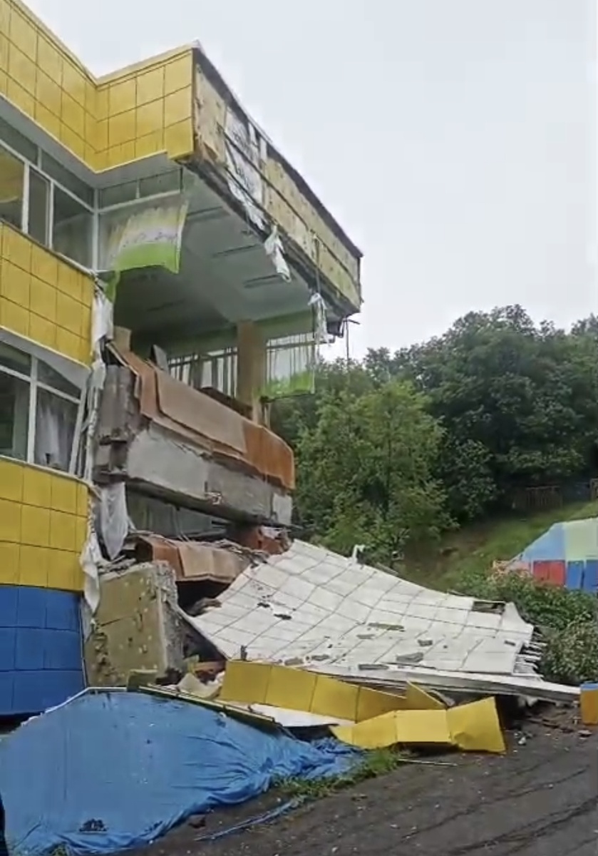 Обрушение фасада детского садика Камчатка