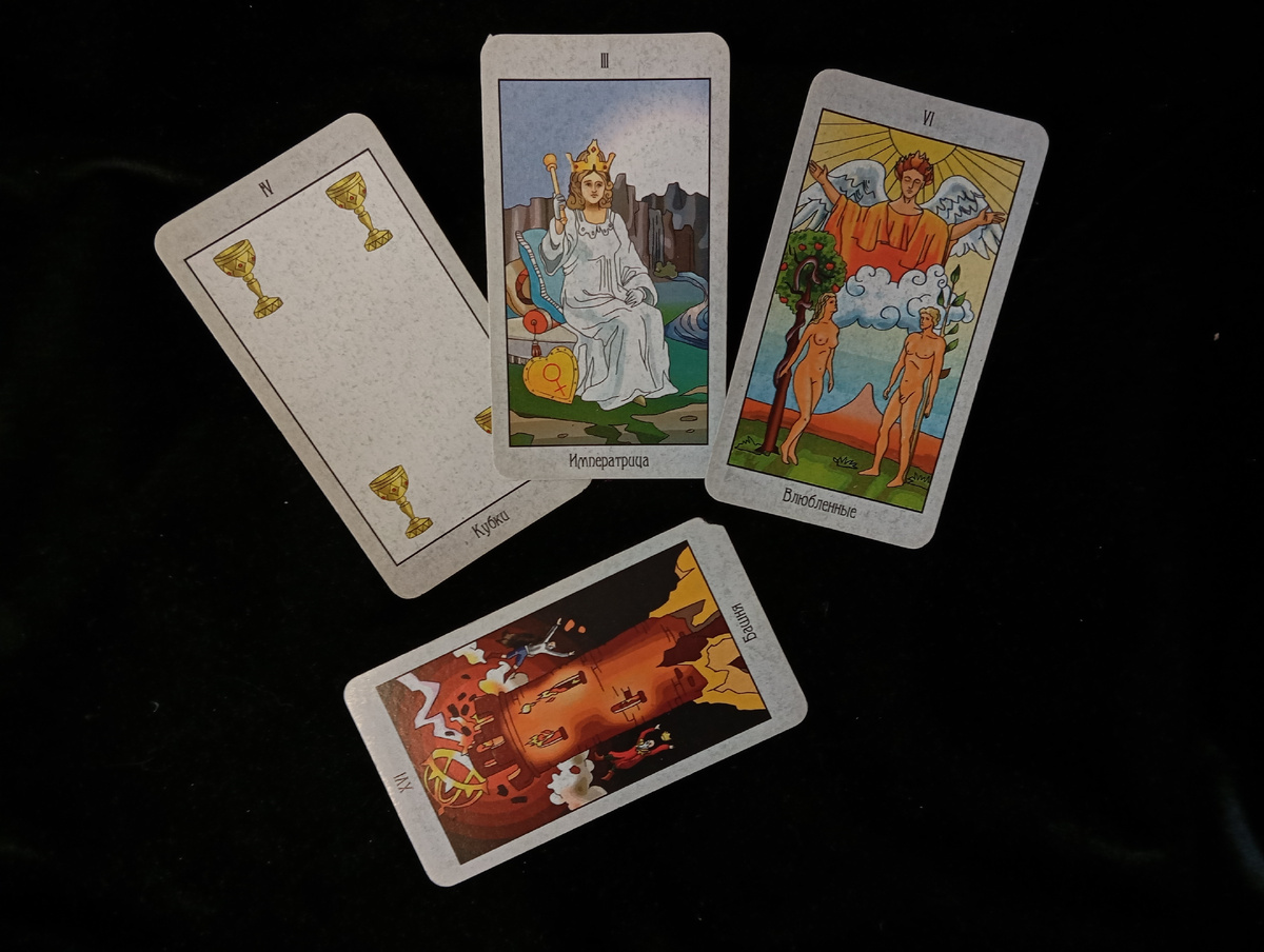 Таро для Раков на август 2025