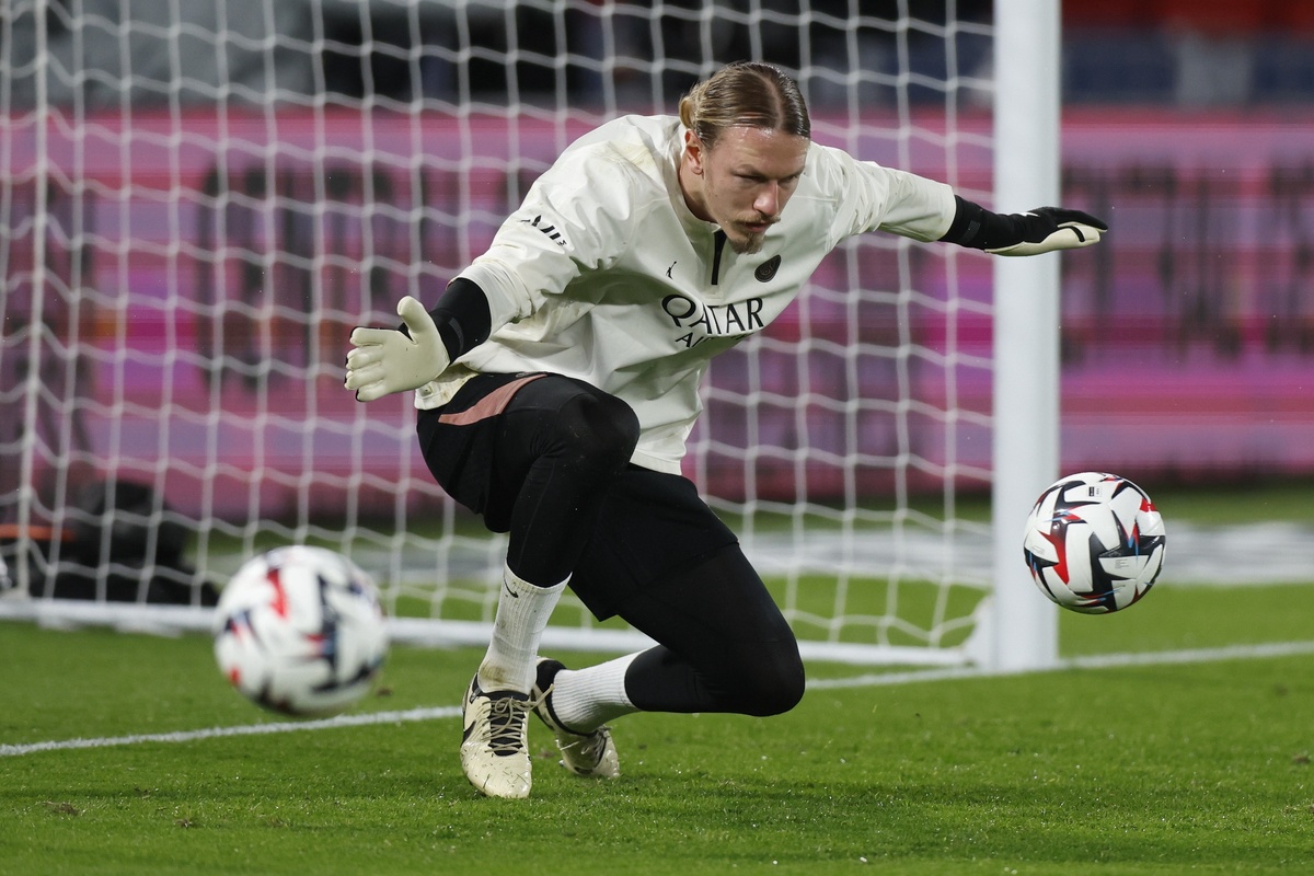    В дебютном сезоне в Европе Сафонов провел несколько хороших матчей, но не всегда выходил в старте. / EPA / ТАСС