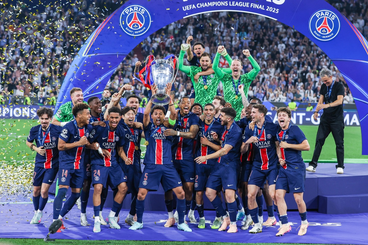    Вместе с "ПСЖ" Сафонов выиграл аж четыре трофея. / Фото: Zuma / ТАСС