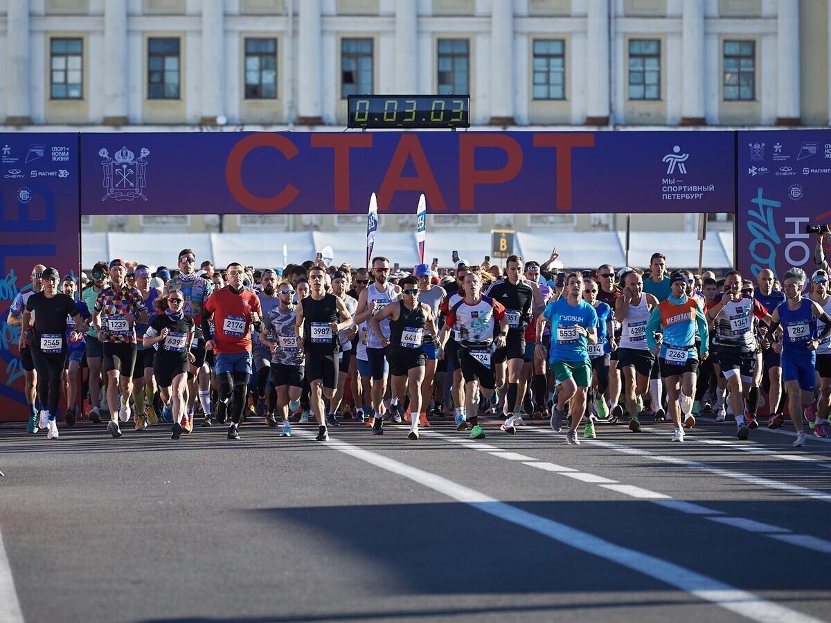    Полумарафон "Северная столица"© Фото : пресс-служба "Бегового сообщества"