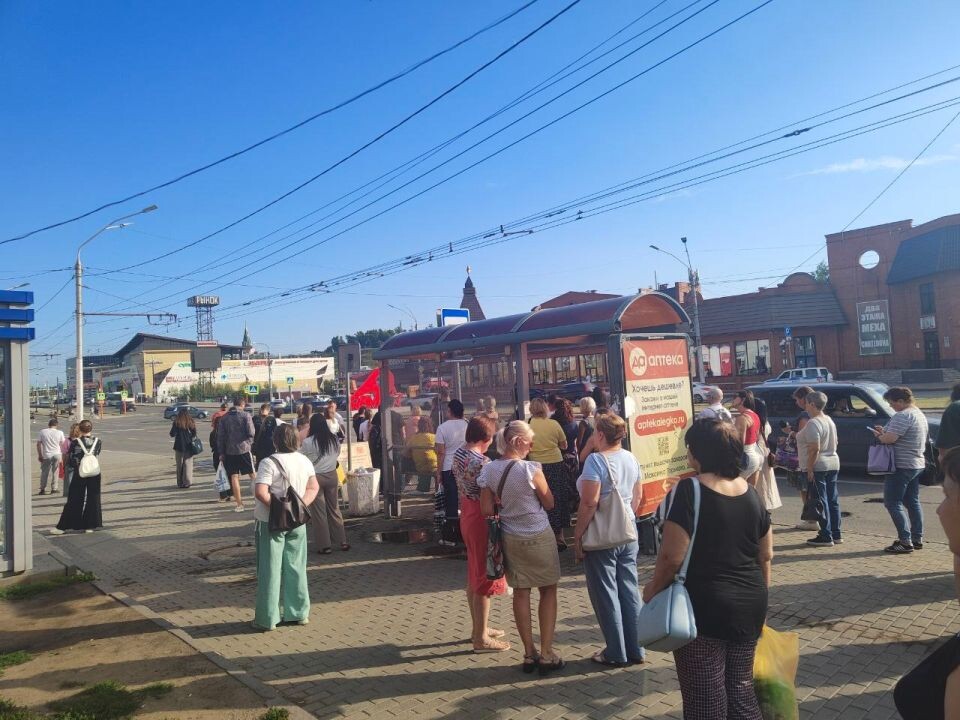    Барнаульцы не могут уехать из центра города. Источник: Толк