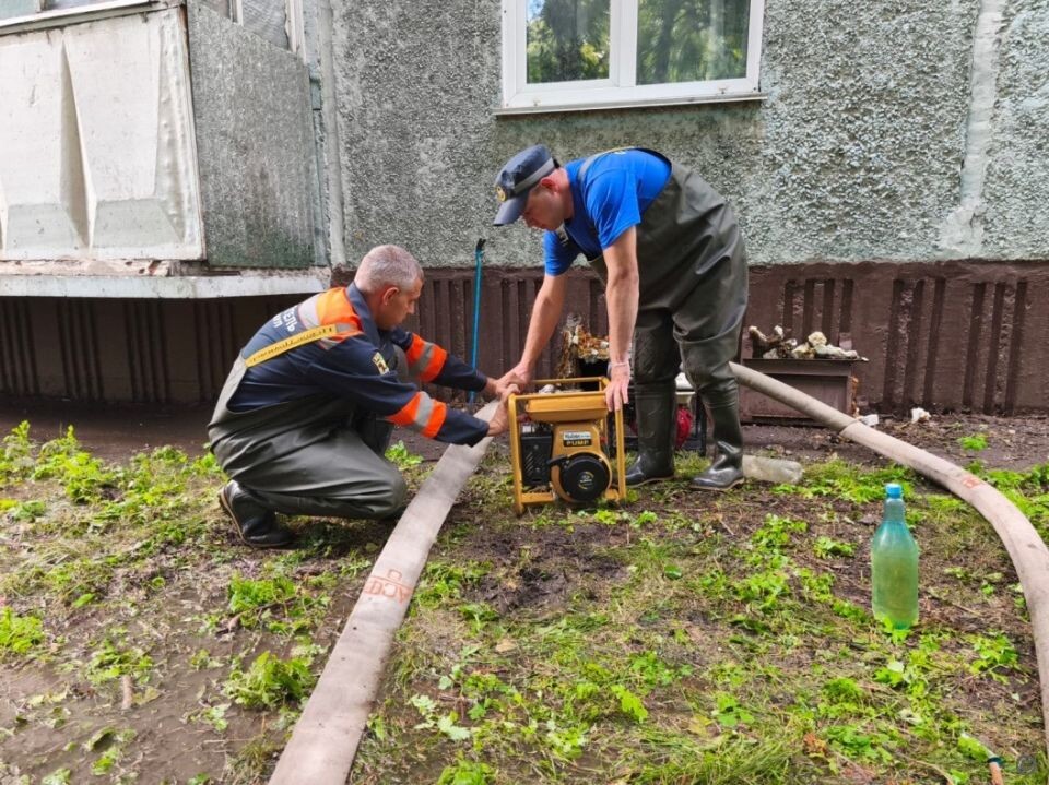   Устранение последствий ливня в Барнауле. Источник: barnaul.org