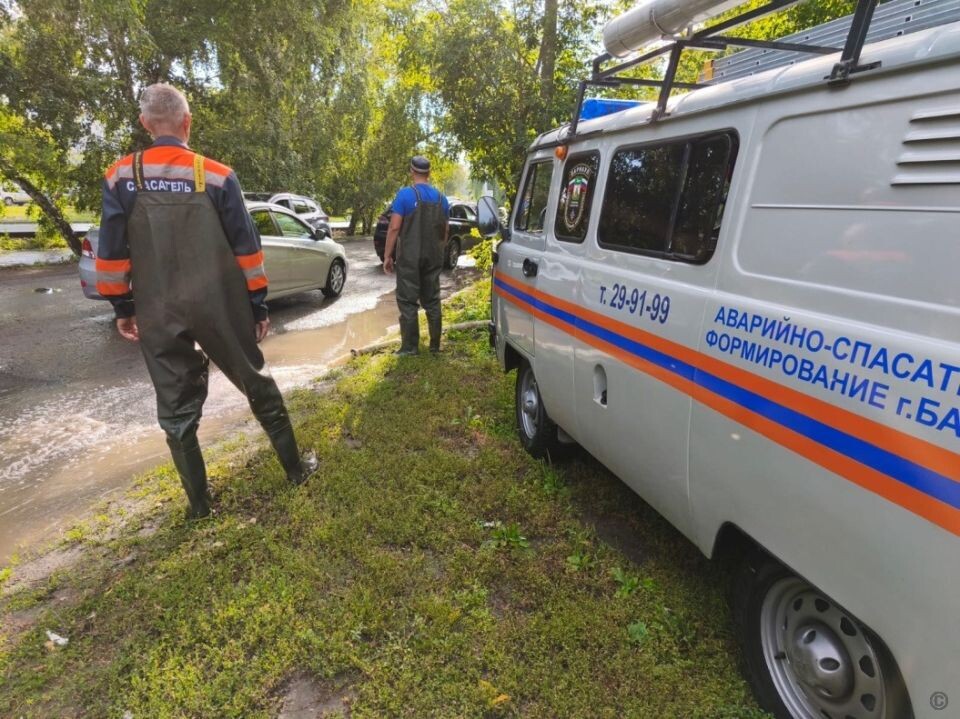    Устранение последствий ливня в Барнауле. Источник: barnaul.org